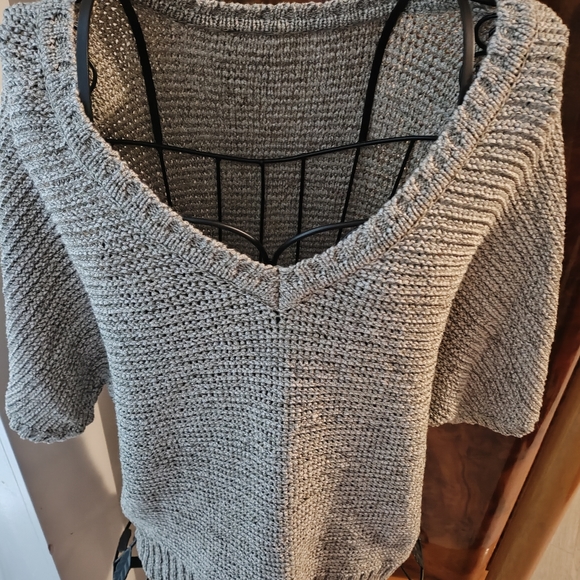 Brand New sweater - Picture 2 of 3